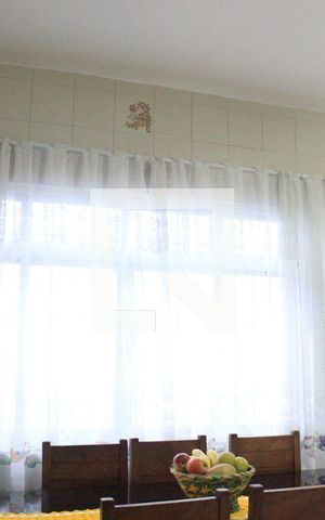 Casa à venda com 260m², 5 quartos e 3 vagasCozinha