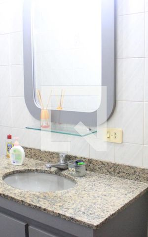 Casa à venda com 260m², 5 quartos e 3 vagasBanheiro 2