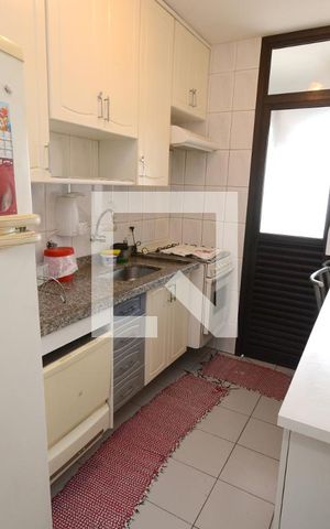 Apartamento à venda com 68m², 2 quartos e 1 vagaCozinha