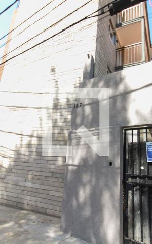 Studio à venda com 25m², 1 quarto e sem vaga Studio à venda com 25m², 1 quarto e sem vagaFachada do Prédio