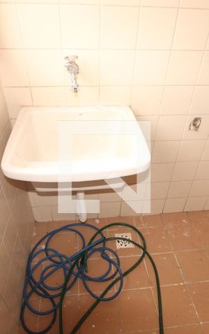 Apartamento à venda com 78m², 2 quartos e 1 vagaÁrea de Serviço