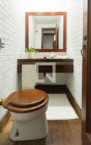 Apartamento à venda com 300m², 5 quartos e 3 vagasLavabo