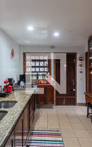 Apartamento à venda com 300m², 5 quartos e 3 vagasCozinha
