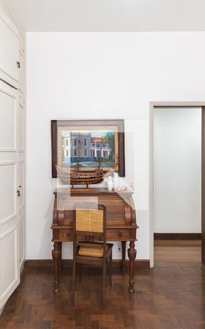 Apartamento à venda com 300m², 5 quartos e 3 vagasEscritório