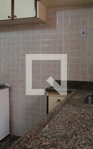 Casa para alugar com 220m², 5 quartos e 2 vagasCozinha casa 1
