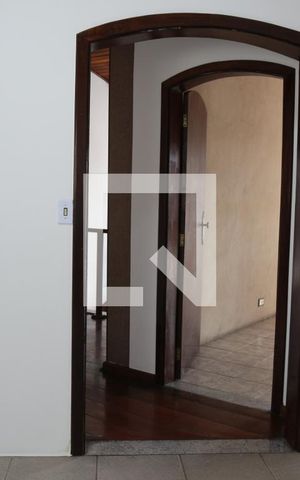 Casa para alugar com 220m², 5 quartos e 2 vagasQuarto 2 casa 1