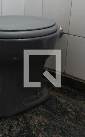 Casa para alugar com 220m², 5 quartos e 2 vagasLavabo casa 1