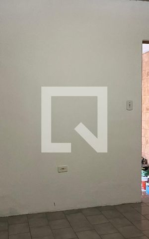 Casa para alugar com 220m², 5 quartos e 2 vagas Casa para alugar com 220m², 5 quartos e 2 vagasQuarto 2 casa 2