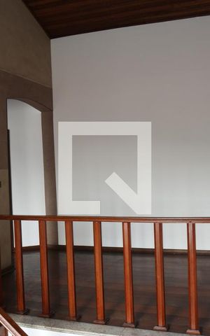 Casa para alugar com 220m², 5 quartos e 2 vagasParte superior casa 1