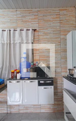 Casa à venda com 64m², 2 quartos e 4 vagas Casa à venda com 64m², 2 quartos e 4 vagasCozinha