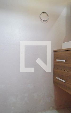 Casa à venda com 64m², 2 quartos e 4 vagas Casa à venda com 64m², 2 quartos e 4 vagasBanheiro