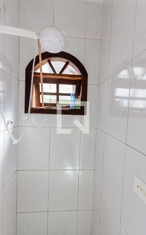 Casa à venda com 240m², 3 quartos e 3 vagas Casa à venda com 240m², 3 quartos e 3 vagasLavabo