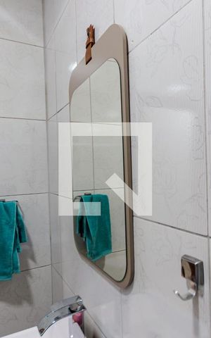 Casa à venda com 240m², 3 quartos e 3 vagas Casa à venda com 240m², 3 quartos e 3 vagasEspelho