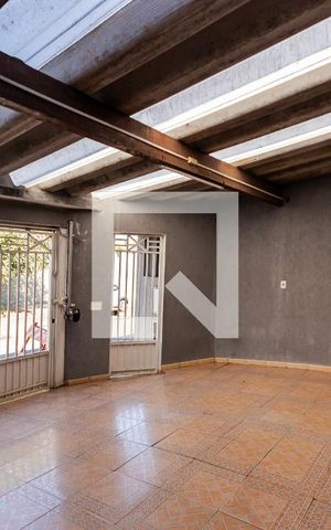 Casa à venda com 240m², 3 quartos e 3 vagas Casa à venda com 240m², 3 quartos e 3 vagasGaragem