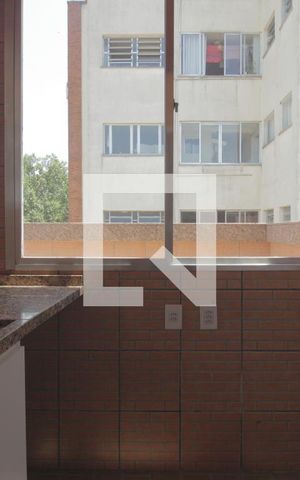 Apartamento à venda com 141m², 3 quartos e 1 vagaÁrea de Serviço