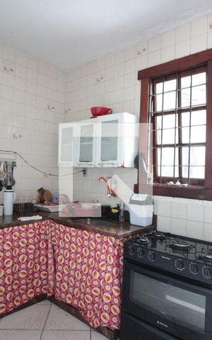 Casa à venda com 360m², 4 quartos e 2 vagasCozinha