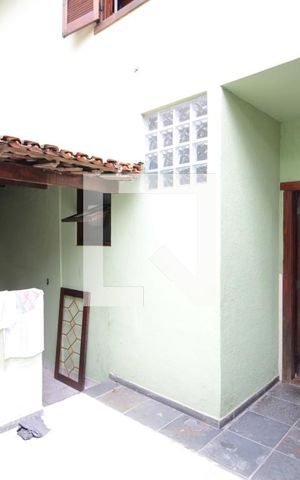 Casa à venda com 360m², 4 quartos e 2 vagasArea de Serviço