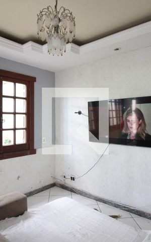 Casa à venda com 360m², 4 quartos e 2 vagasSala