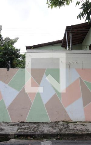 Casa à venda com 360m², 4 quartos e 2 vagasFachada