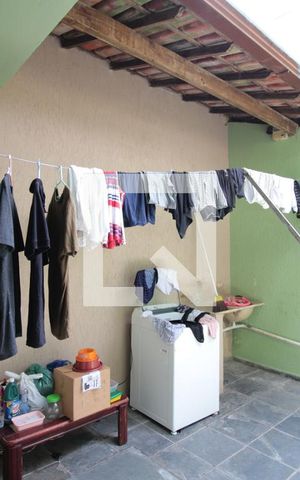 Casa à venda com 360m², 4 quartos e 2 vagasArea de Serviço