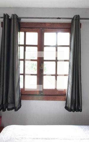 Casa à venda com 360m², 4 quartos e 2 vagasSuite