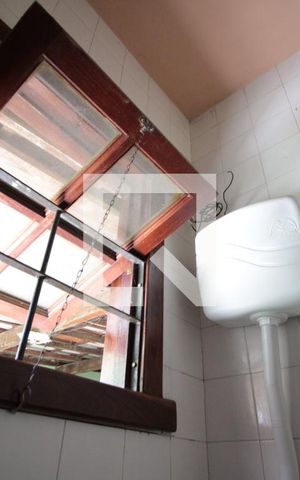 Casa à venda com 360m², 4 quartos e 2 vagasBanheiro de Serviço