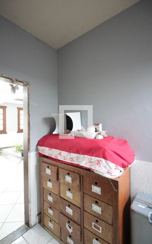 Casa à venda com 360m², 4 quartos e 2 vagasQuarto de Serviço