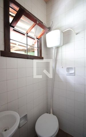 Casa à venda com 360m², 4 quartos e 2 vagasBanheiro de Serviço