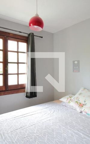 Casa à venda com 360m², 4 quartos e 2 vagasSuite