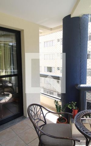 Apartamento à venda com 130m², 3 quartos e 2 vagasSala