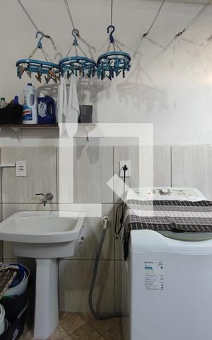 Casa de condomínio à venda com 72m², 2 quartos e 1 vagaÁrea de Serviço