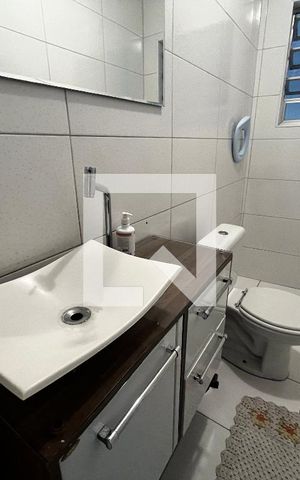 Casa à venda com 125m², 3 quartos e 1 vaga Casa à venda com 125m², 3 quartos e 1 vagaBanheiro 2