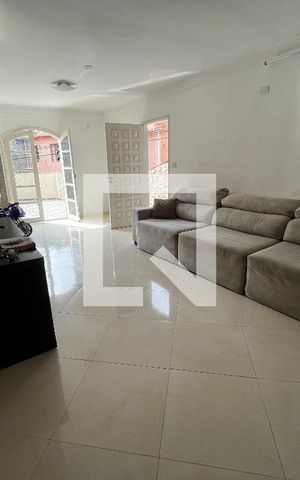 Casa à venda com 125m², 3 quartos e 1 vaga Casa à venda com 125m², 3 quartos e 1 vagaSala