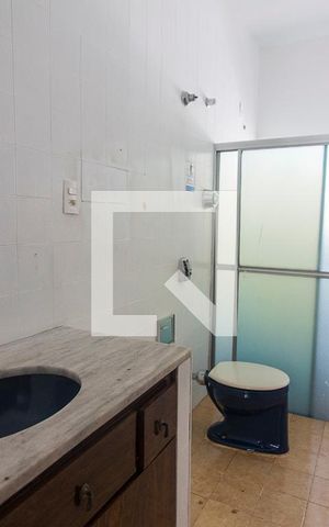 Casa para alugar com 360m², 4 quartos e 3 vagas Casa para alugar com 360m², 4 quartos e 3 vagasBanheiro 2