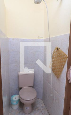 Casa à venda com 176m², 3 quartos e 2 vagasBanheiro de serviço