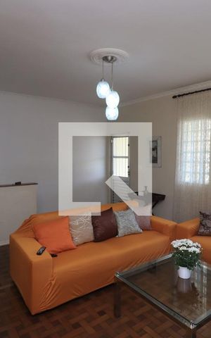 Casa à venda com 176m², 3 quartos e 2 vagasSala