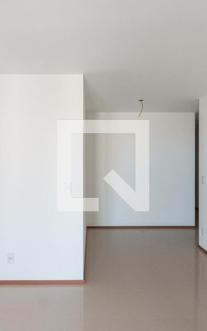 Apartamento à venda com 81m², 2 quartos e 1 vagaSala