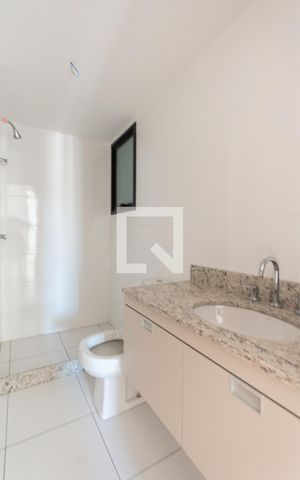 Apartamento à venda com 81m², 2 quartos e 1 vagaBanheiro