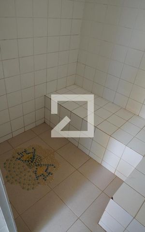 Casa à venda com 572m², 6 quartos e 4 vagasChuveiro Piscina