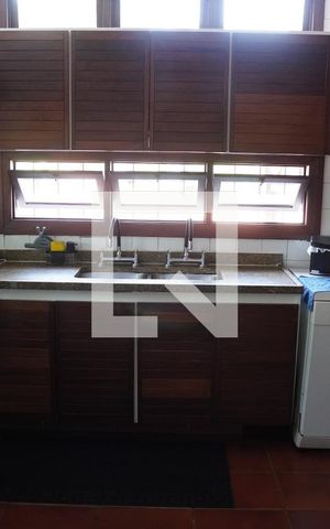 Casa à venda com 572m², 6 quartos e 4 vagasCozinha