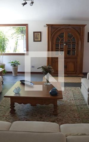 Casa à venda com 572m², 6 quartos e 4 vagasSala 1