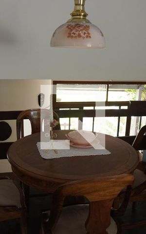 Casa à venda com 572m², 6 quartos e 4 vagasSala 1