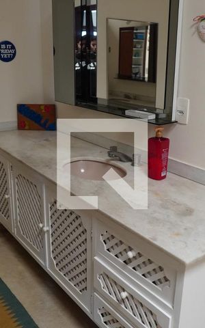 Casa à venda com 572m², 6 quartos e 4 vagasBanheiro da Suíte