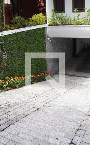 Casa à venda com 572m², 6 quartos e 4 vagasGaragem