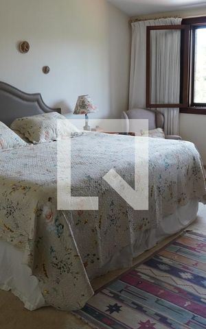 Casa à venda com 572m², 6 quartos e 4 vagasQuarto 1