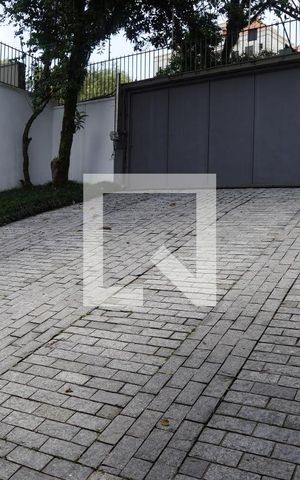 Casa à venda com 572m², 6 quartos e 4 vagasGaragem
