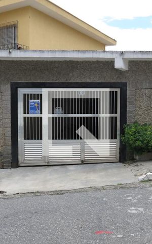 Casa à venda com 90m², 2 quartos e 2 vagasFachada