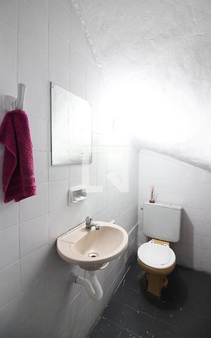 Casa à venda com 115m², 2 quartos e 1 vagaLavabo
