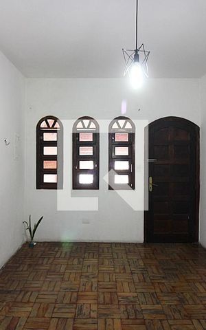 Casa à venda com 115m², 2 quartos e 1 vagaSala
