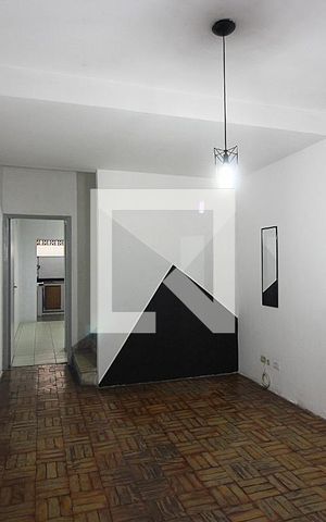 Casa à venda com 115m², 2 quartos e 1 vagaSala